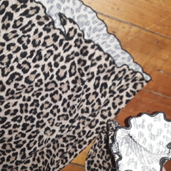 Leopard print cheetah print crop top - Picture 8 of 8